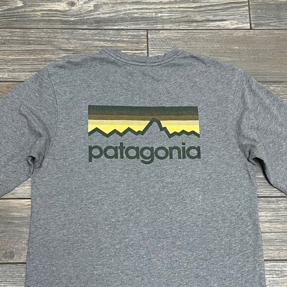 Patagonia Shirt Men's Small Gray Mountain Range Organic Cotton USA Made 2015 - Picture 3 of 16